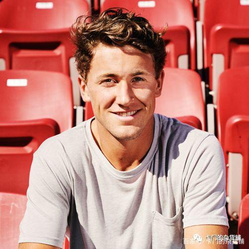 他能够在关 他能够在关