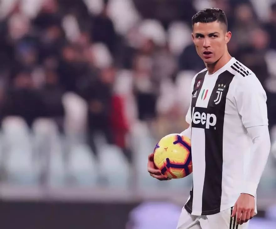 态度显得既 态度显得既